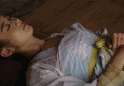 夏天消灭蚊子用蚊香还是杀虫剂,蚊香液消灭蚊子全过程