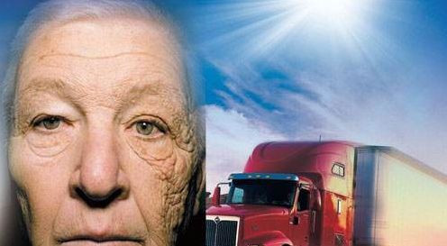 泰国防晒界“黑马”出击，防晒保湿，7天白成一道光