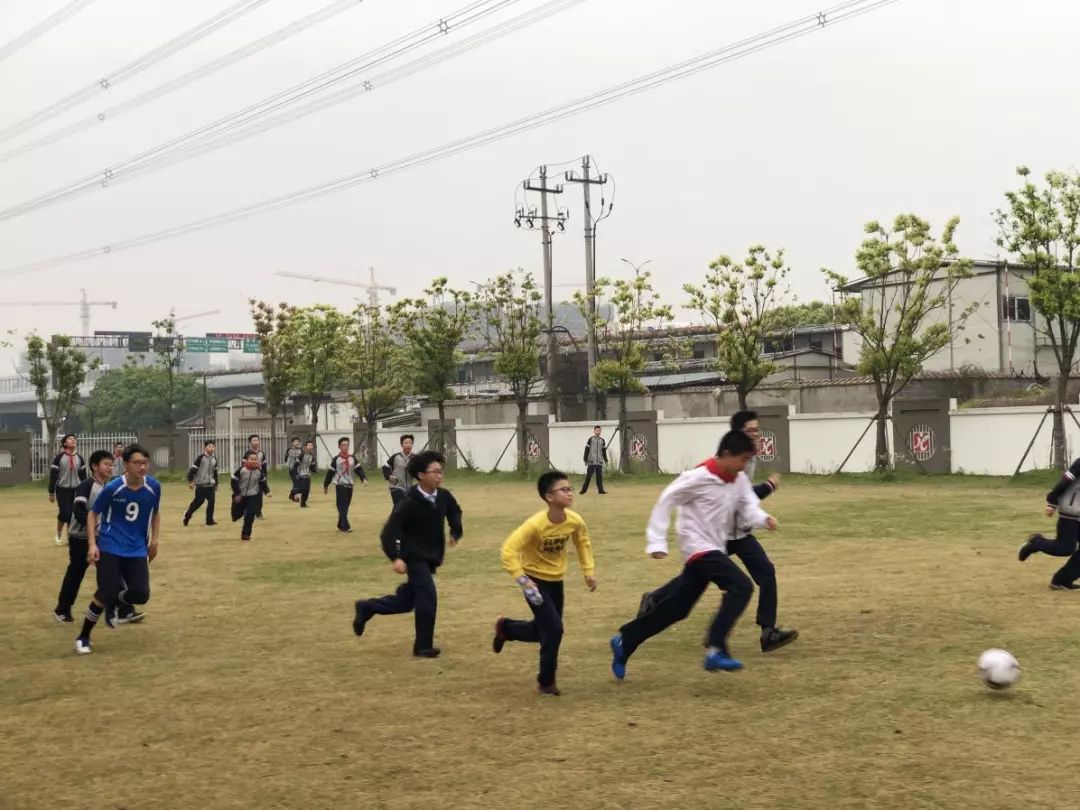 东莞市东城中学足球,快乐足球社