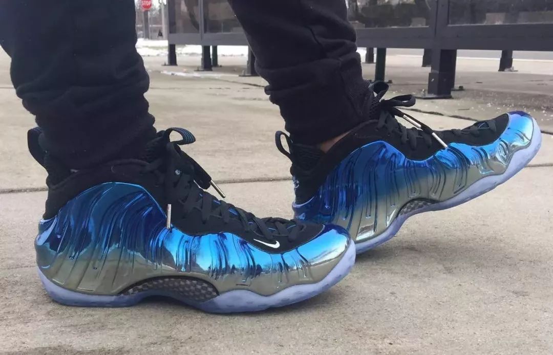 鸳鸯鞋怎样穿,穿鸳鸯鞋如何不尴尬