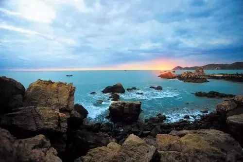 大连赶海抓海鲜的最佳地点黑石礁,大连市区蚬子赶海地点推荐