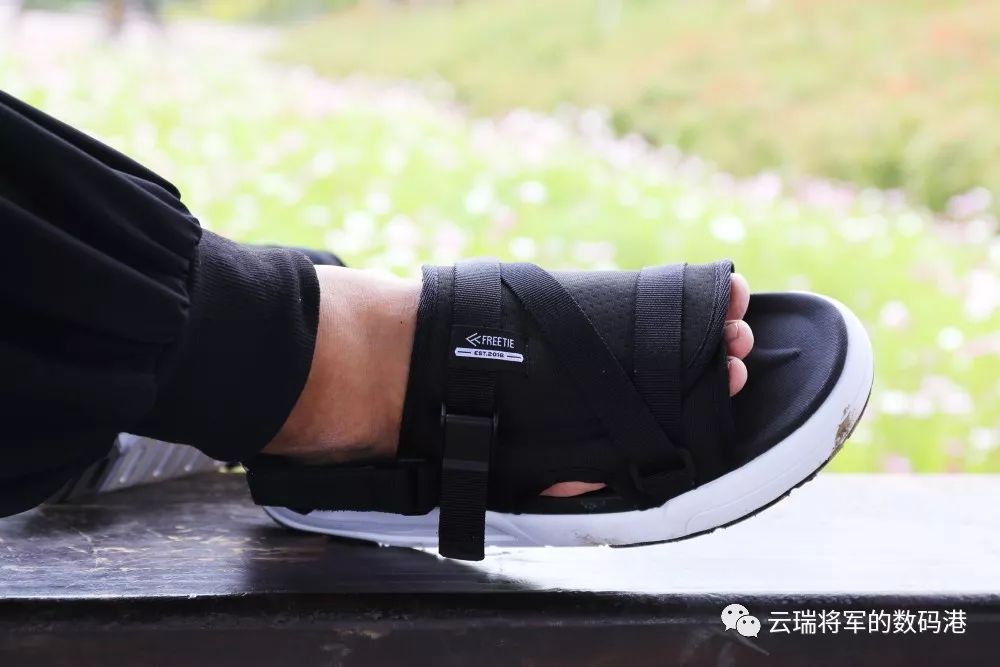 走出自己的品味——FREETIE两穿休闲凉鞋体验