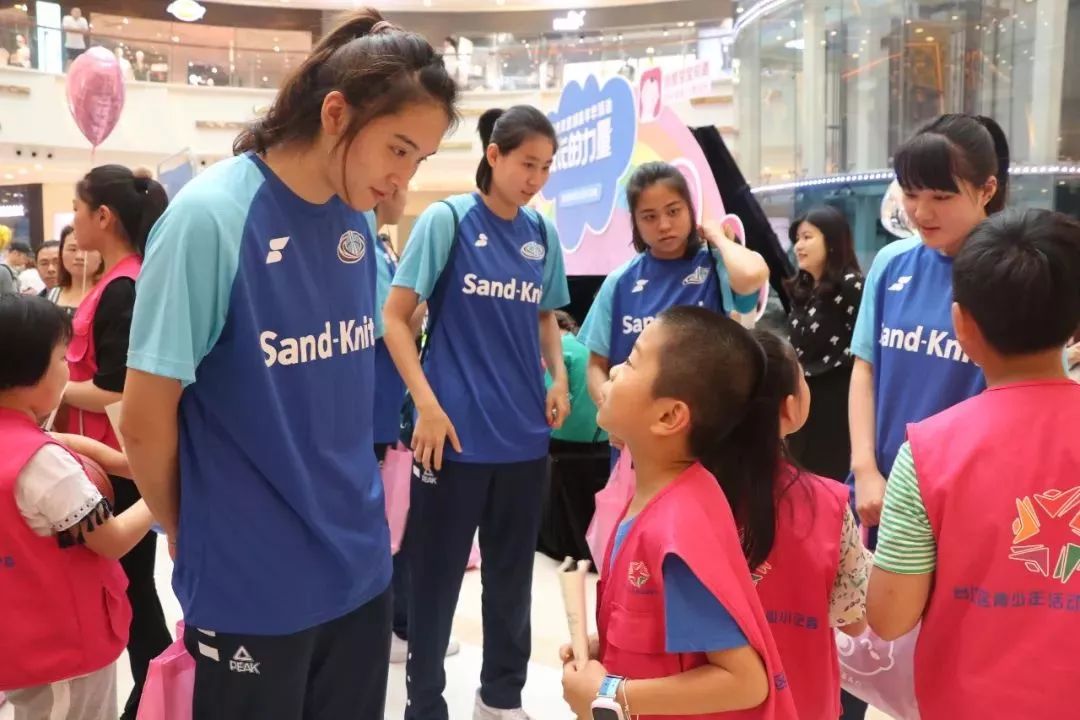 瓒呯噧濂崇姣旇禌,瓒呯噧濂崇