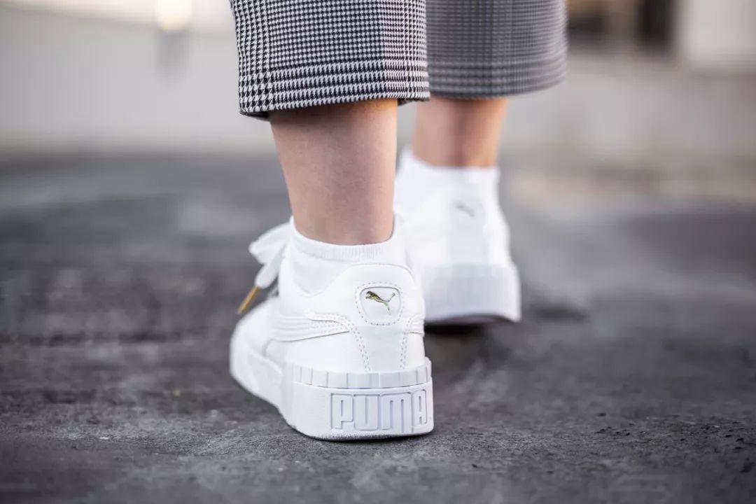 你为什么会买白色鞋？│《每周冷门球鞋大赏》