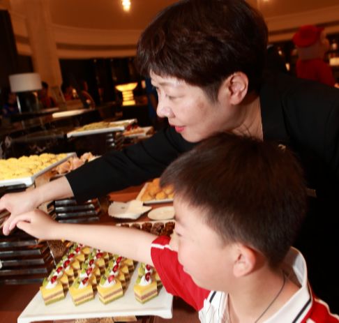 点亮一盏灯爱心再传承｜确认过眼神，这样的酒店才值得遇见