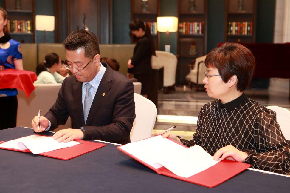 点亮一盏灯爱心再传承｜确认过眼神，这样的酒店才值得遇见