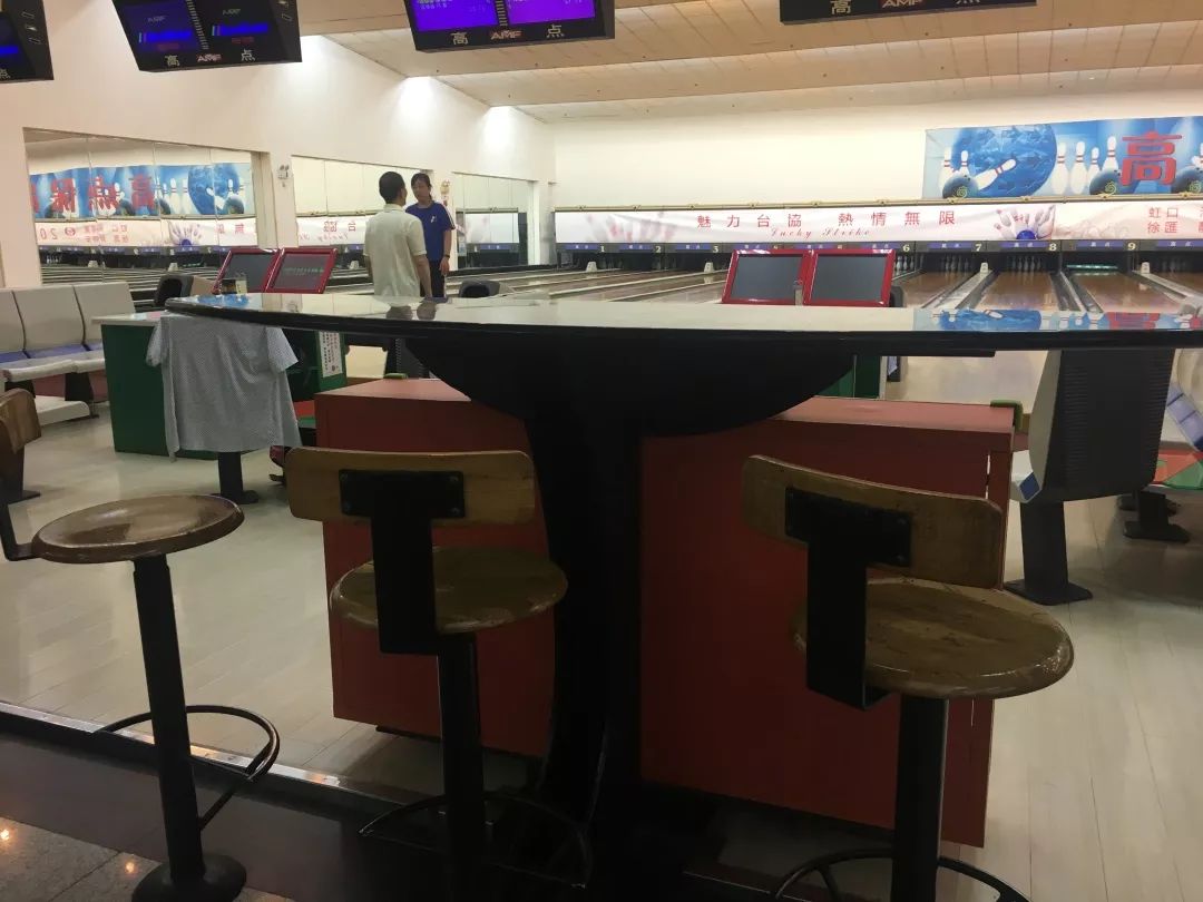 以前虹口足球场茶坊,虹口足球场以前的样子