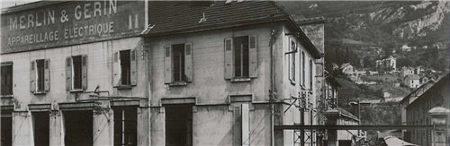 施耐德电气UPS55载辉煌历程回顾,1964-2019：致敬过去拥抱“V”来