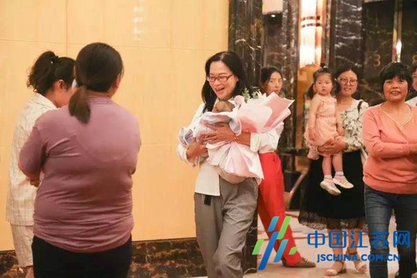 妇产医院儿童节视频,妇产医院六一儿童节