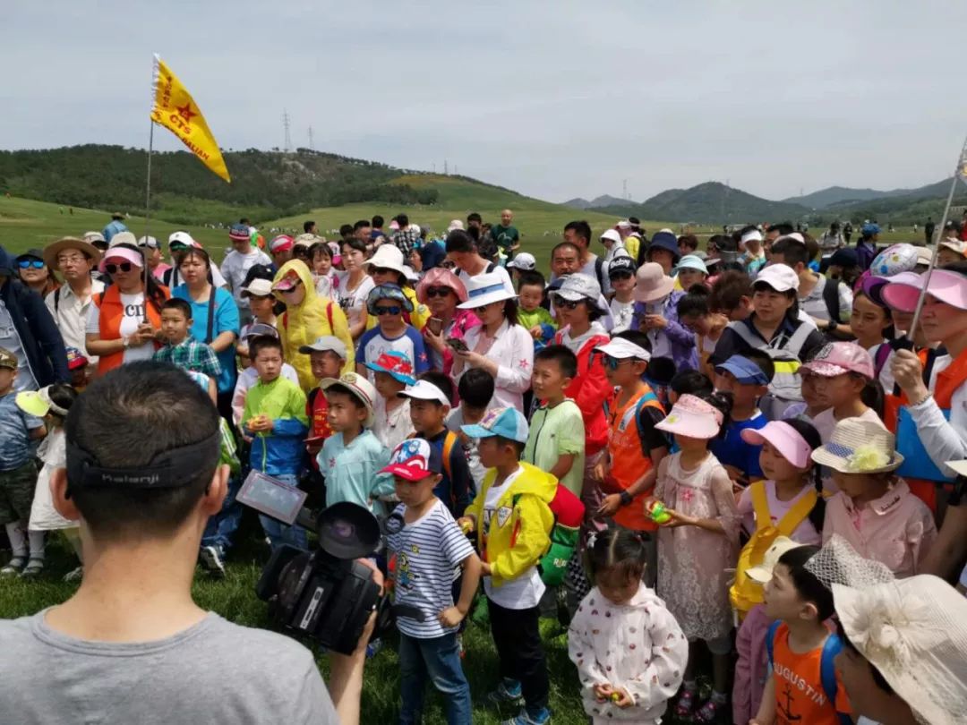 久等啦！看看有没有你家小宝贝的照片，六一大回顾，活动嗨翻天