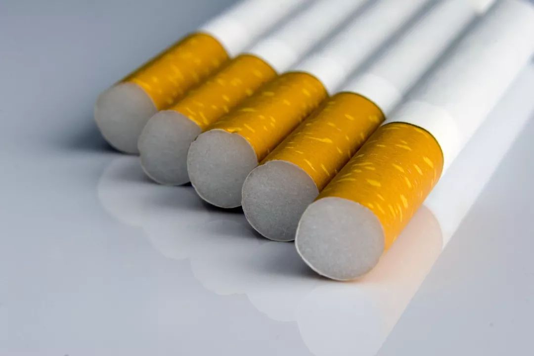 公安提示这五种不要晒朋友圈,私自售卖东西违法吗