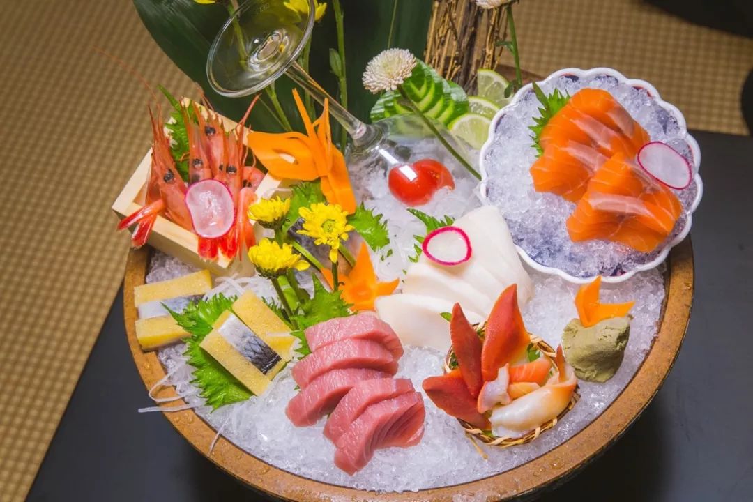 镇江宝藏日料店!15层生猛「云梯刺身」无限续,120+种自助不限量