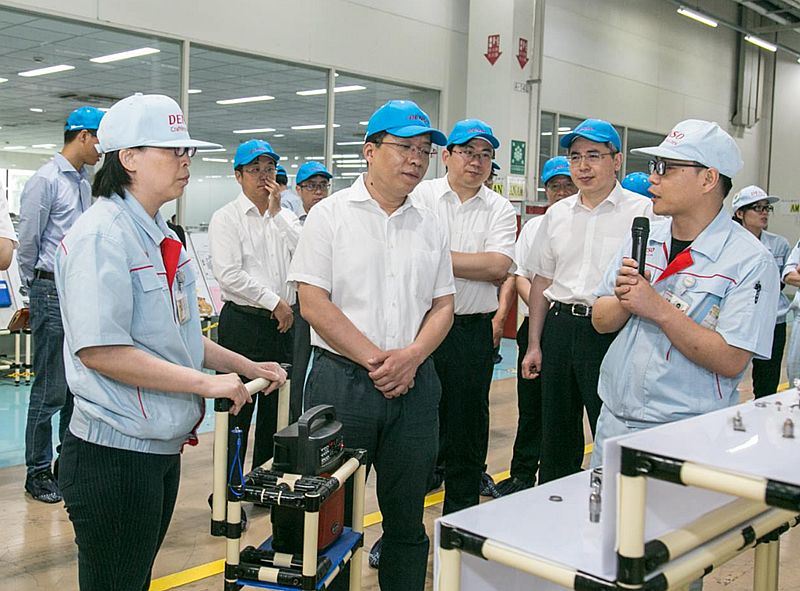 市长丁纯调研新北部分企业时，这一点被反复提及...