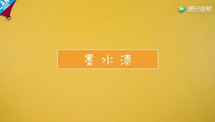 风油精滴在白色衣服上变成了绿色,风油精滴在水里衣服上都是香味