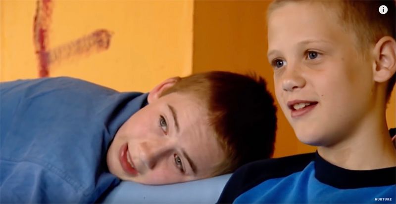 没有大人只有孩子一起住,没大人管的小孩