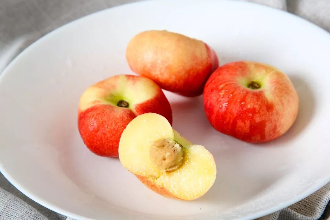 18°甜的人间“仙桃！轻轻一咬，汁水肆意流淌，一口气能吃10个！｜吃货精选