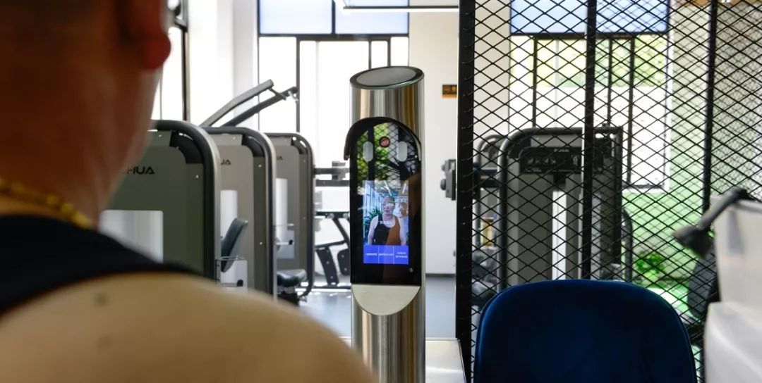 全民健身中心智能化体验,智慧社区健身中心全部开放