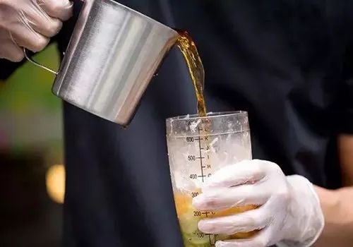 疯狂的柠檬水,今年最火爆的柠檬茶饮品