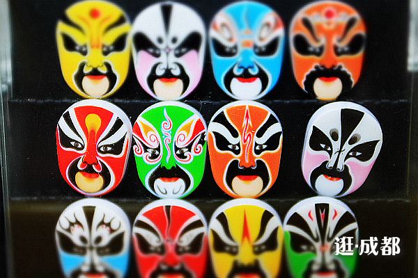 自带社交属性的“川剧面膜”来了，文化IP在美妆圈热度不减