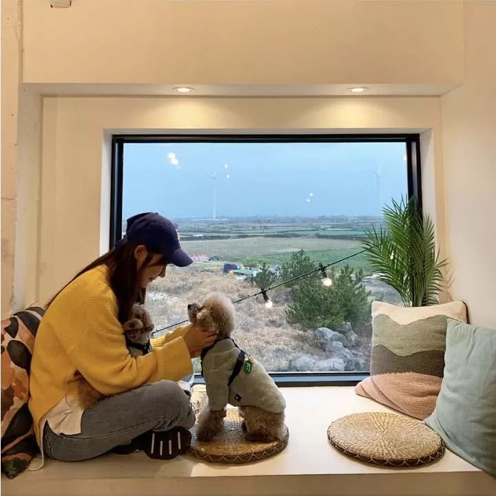 42岁翘臀“老阿姨”迷倒小16岁男友:年龄从来都不是借口