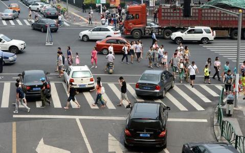 教您十大安全驾驶技巧,安全驾驶100个技巧