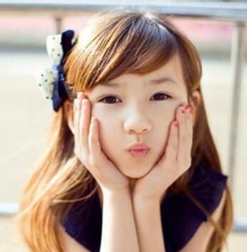 属猪女孩起名蔼霞好吗,属猪女孩起名大全集