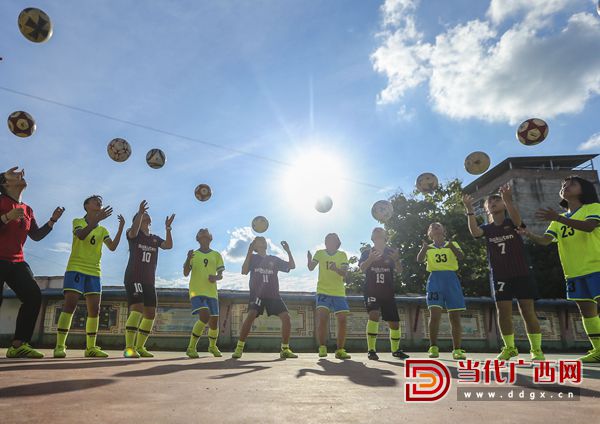 山里娃的足球梦,山里娃娃的足球梦原版