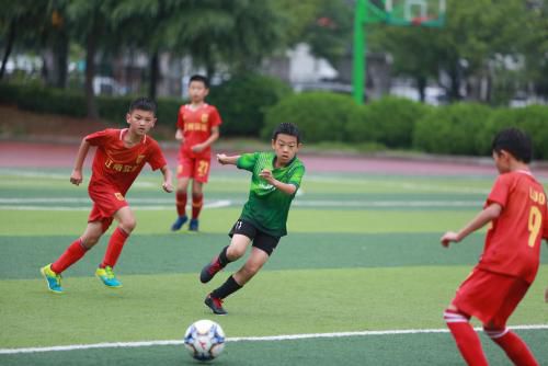 江南实验学校喜报,江南实验六年级第一届篮球赛