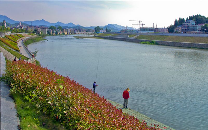 家门口的河道颜值内涵双提升,家门口的河道变美了