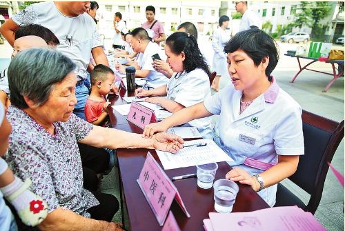 「商洛人」妙手承仁术白衣秉丹心——记商洛市首批有突出贡献拔尖人才、市中心医院中医科主任陈丽英