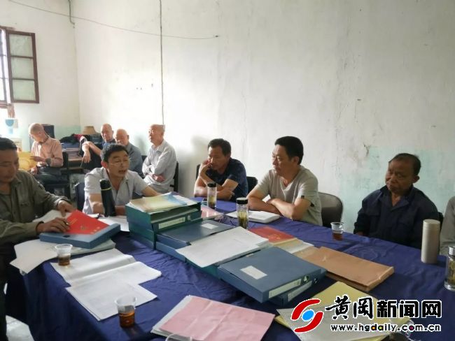 何昭卓：统计战线上的“尖兵”