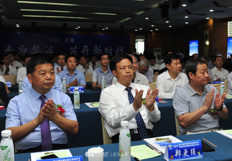 巨鹿县靠两果一花28年干了这么多大事