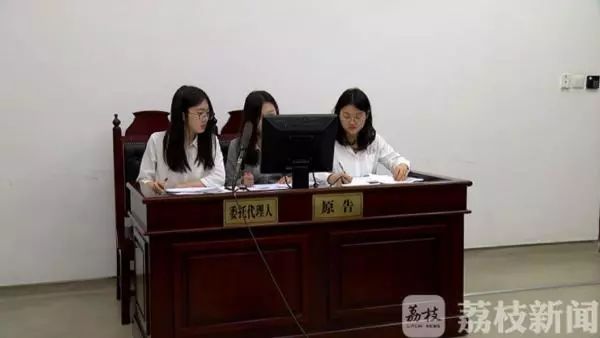 「提醒」买了会员还要看广告！大学生状告爱奇艺获赔...