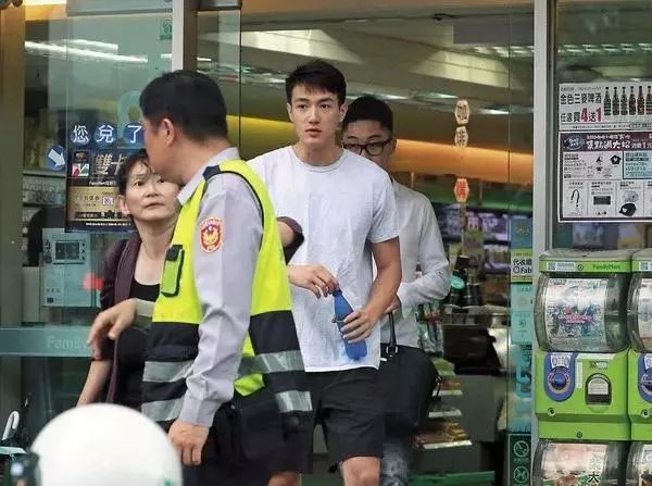 萧亚轩撩汉100招,萧亚轩10条撩汉秘籍图