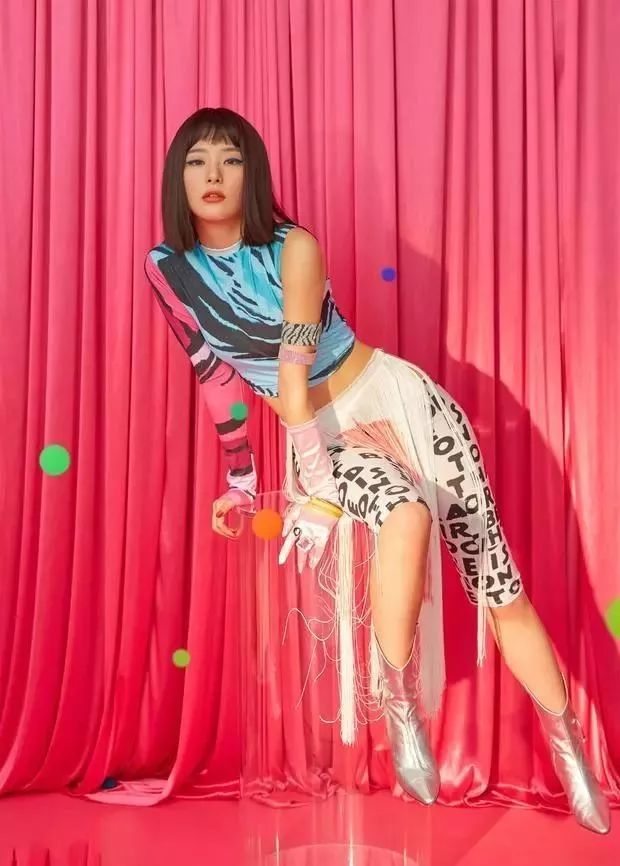redvelvet回归概念照怪诞,redvelvet回归pose