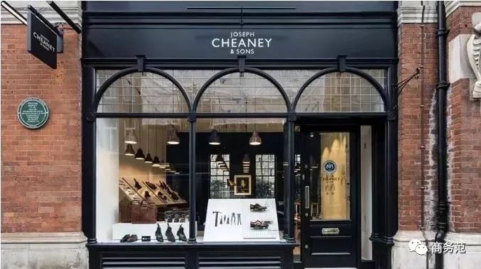 英国女王的鞋,英国女王加冕鞋子