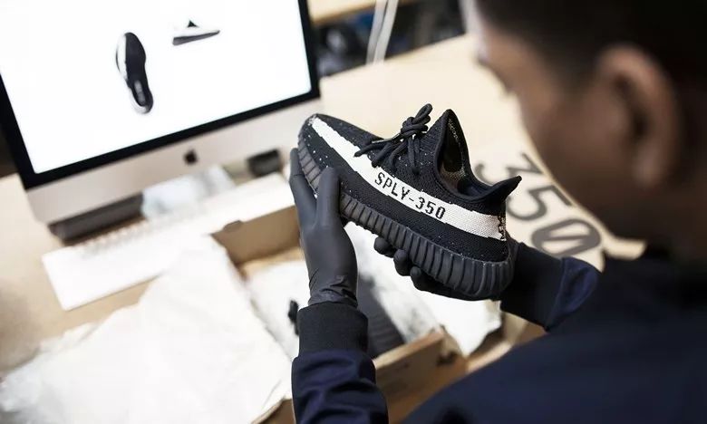 运动员or裁判员,毒App的角色难题怎么破?