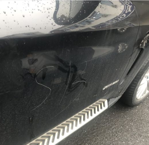 杭州女子深夜遇到棘手事件,90后女子凌晨被撞