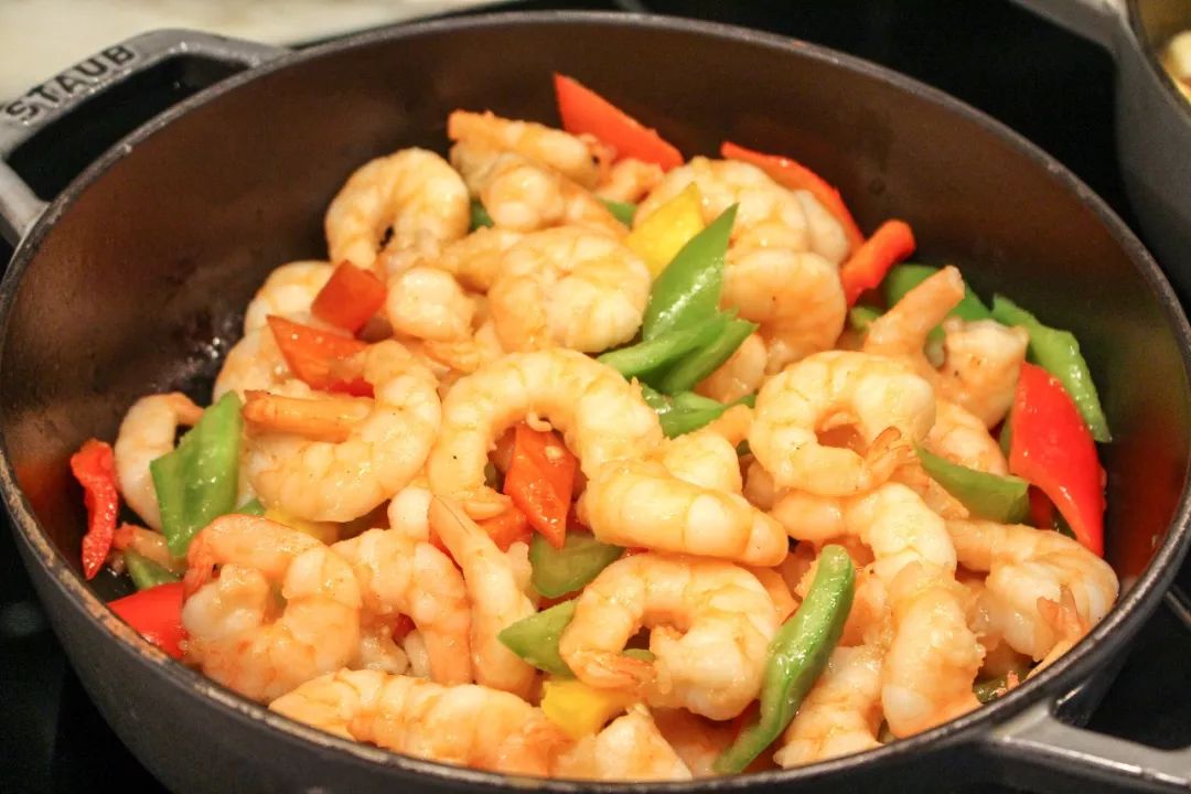 ¥498起/2位|西湖畔传奇酒店！6种口味小龙虾+美国生蚝+澳牛不限量！千岛湖啤酒尽情畅饮