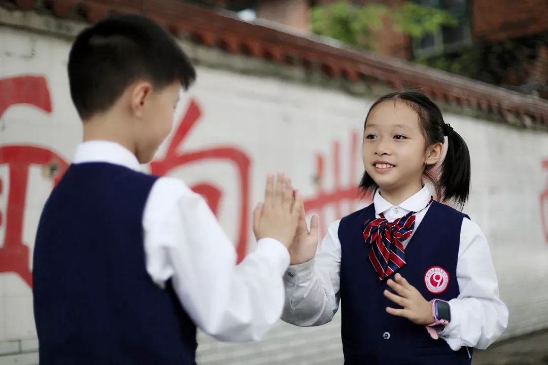郴州市宜章县第七完全小学校服,校服最美学校