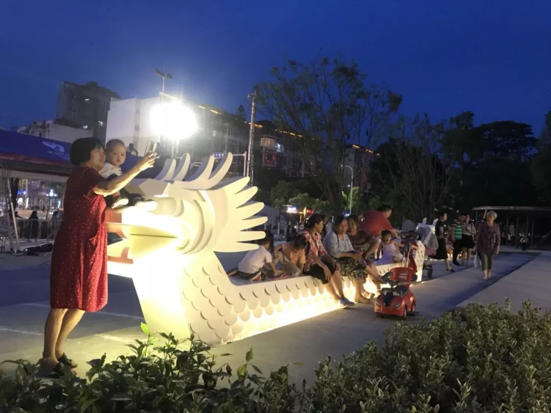 郧阳区滨江公园龙舟广场,郧阳滨江公园龙舟广场