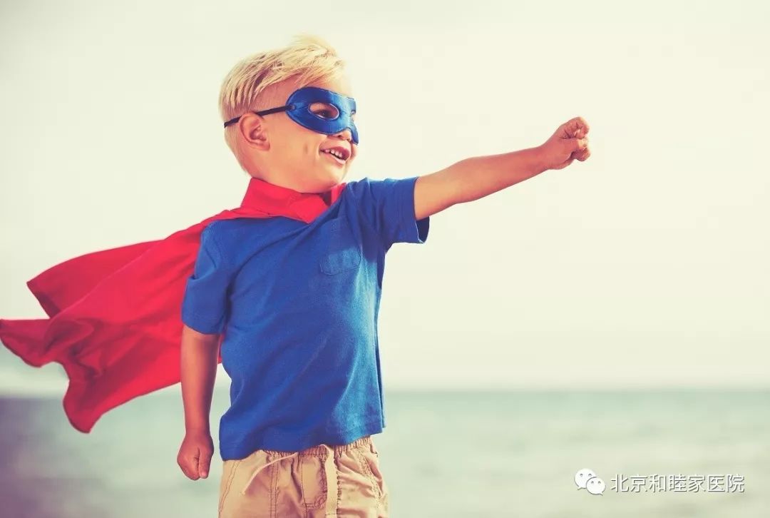 儿童驼背脊柱侧弯的危害,小孩驼背会导致脊柱侧弯吗