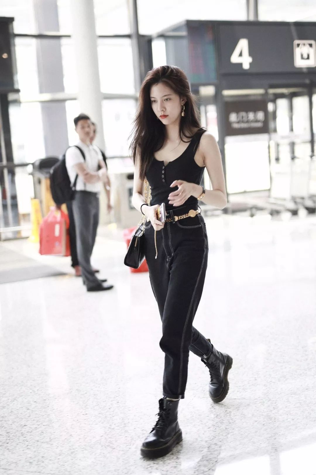 看！“裙*党**”和“裤*党**”battle起来了