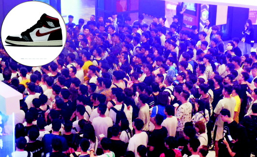 一双球鞋卖到多少钱,1449元球鞋被炒出天价