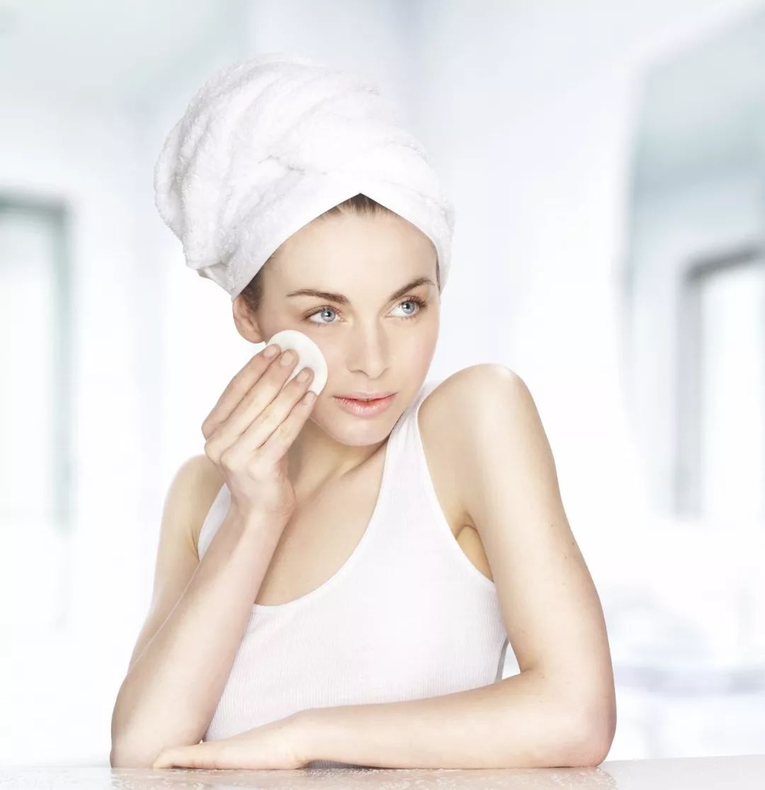 夏季化妆技巧底妆推荐图片,想要妆持久用什么比较好