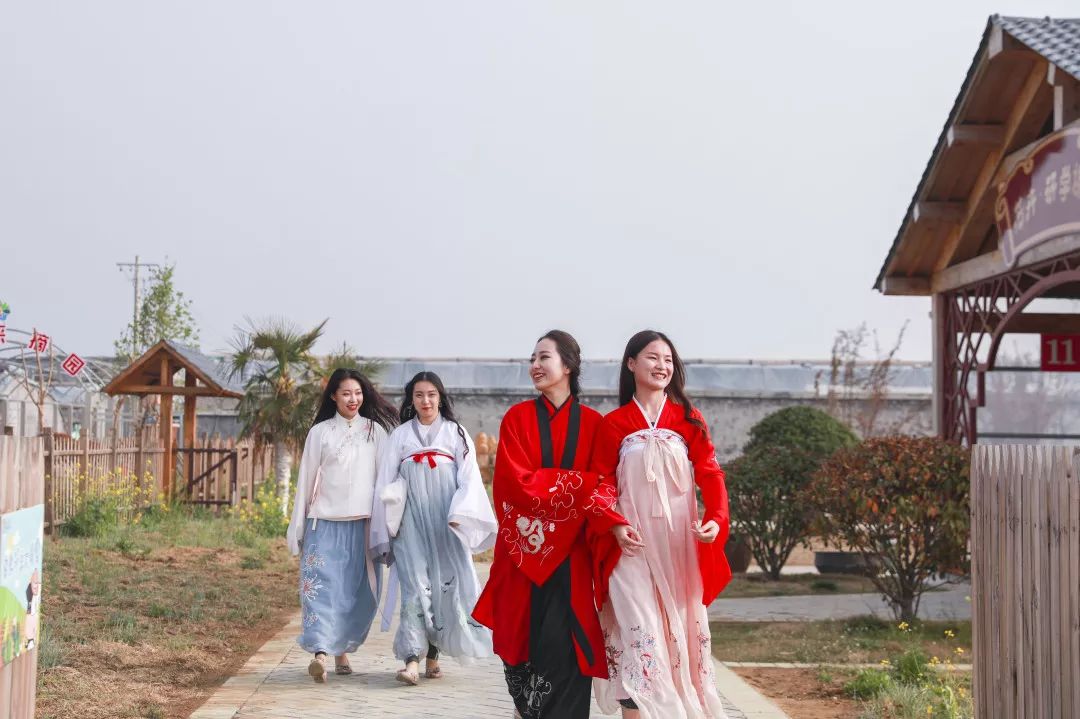 台儿庄祥和庄园五一期间是否开放,祥和庄园夜场