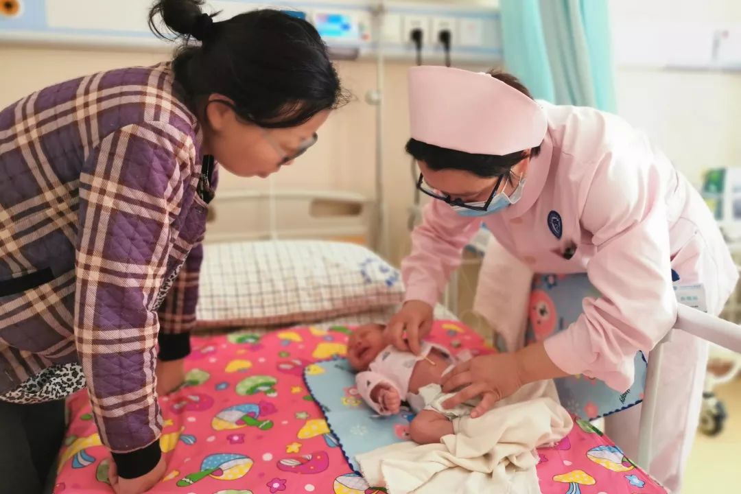 生命启航的避风港——滨医附院新生儿病区