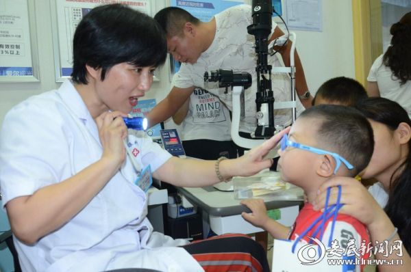 娄底爱尔眼科4D弱视训练效果好不好？听听家长怎么说