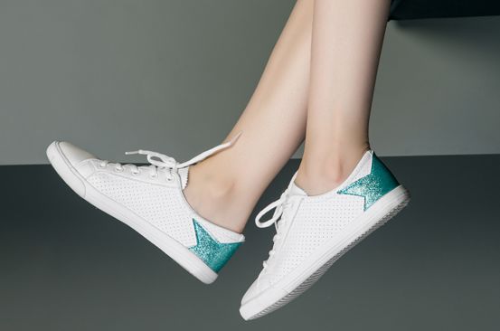 夏季潮流百搭小白鞋,夏季百搭男士小白鞋