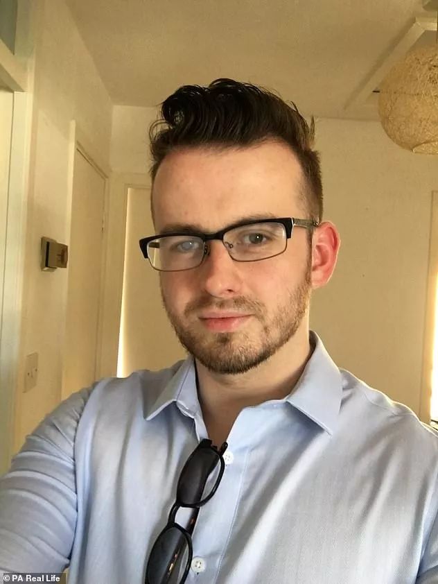 戴隐形眼镜感染的寄生虫,戴隐形眼镜眼睛里长虫子